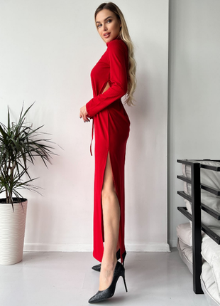 Макси длинное платье с боковым разрезом и вырезами 3 цвета1 фото