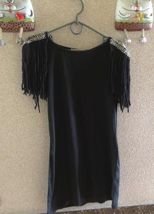Маленьке чорне плаття з красивими плічками #12