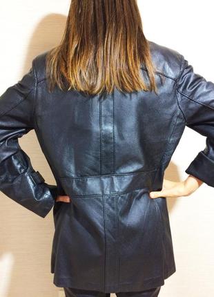 Женская кожаная черная куртка7 фото