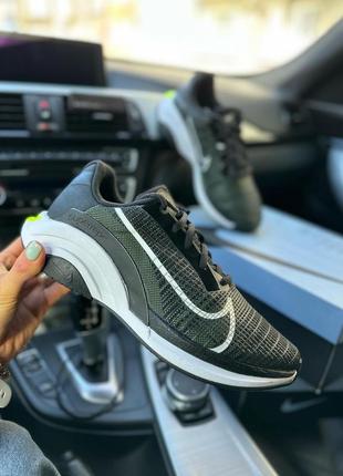 Чоловічі оригінальні бігові кросівки nike zoom superrep surge