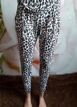 Штаны в леопардовый принт