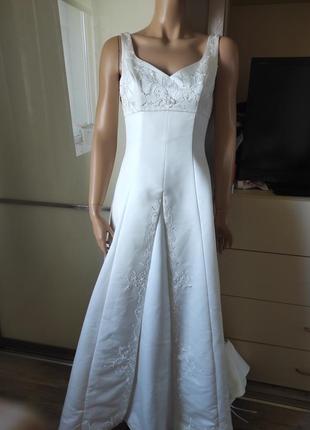 Весільна сукня терміново