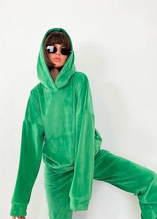 Спортивный женский костюм велюровый зеленый однотонный оверсайз худи с карманом с капишоном брюки джоггеры на высокой посадке с карманами стильный