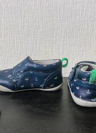 Ботінки carter's