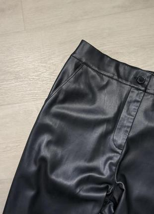 Шикарные прямые брюки из кожзама2 фото