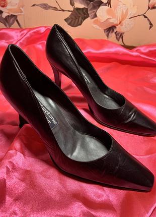 Stuart weitzman кожаные туфли кожаные туфли лодочки натуральная кожа на каблуке на каблуке на каблуке на шпильке