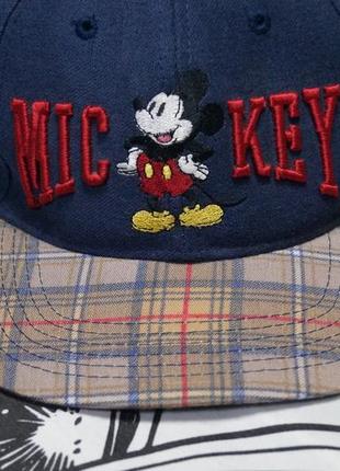 Винтажная кепка с вышивкой микки маус и козырьком в клетку mickey disney3 фото