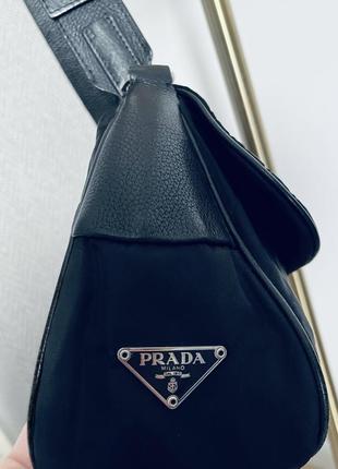 Дуже гарна сумка prada оригінал нейлонова + шкіра3 фото