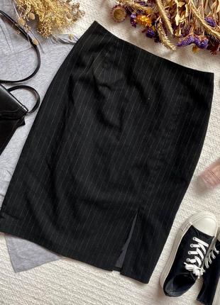 Класичні чорна спідниця міді в полоску, классические чёрная юбка миди в полоску