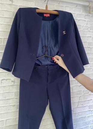 Брючный костюм