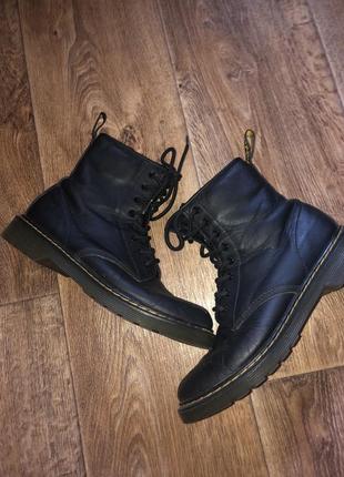 Черевики dr. martens