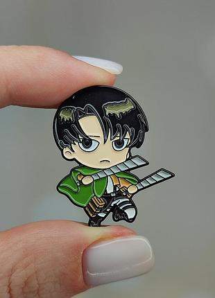 Металлический значок - пин "атака титанов. леви аккерман. attack on titan" (знач0291)