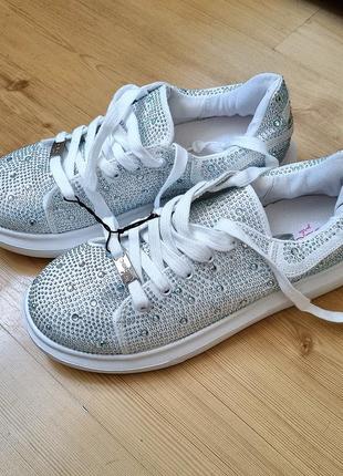 Кросівки блискучі