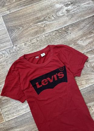 Женская футболка levi’s2 фото