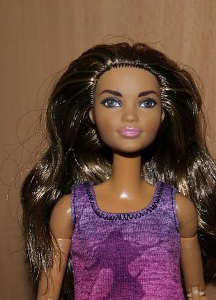 Кукла барби йога со скейтом скейтбордистка  шарнирная barbie skate