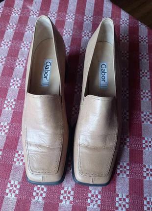 Туфли женские бежевые кожаные квадратный носок каблук gabor