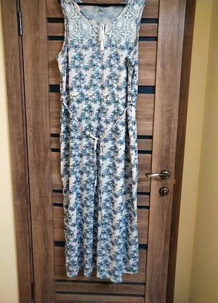 Іміджева сукня з  мережевом, свободний крой з розрізами по боках nkd