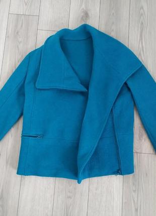 Короткое пальто-жакет из натуральной шерсти1 фото
