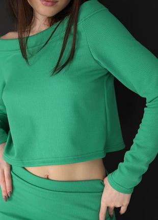 Костюм женский зеленый однотонный кофта свободного кроя с открытыми плечами миди юбка на высокой посадке качественный стильный7 фото