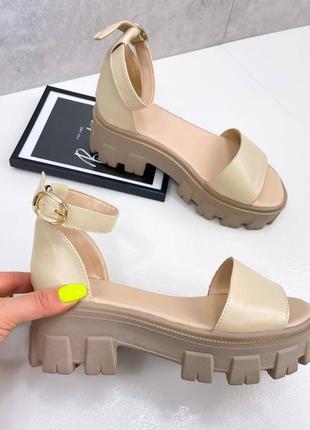 36-41 рр босоножки нат.кожа на платформе