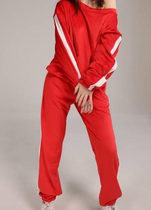 Спортивный женский костюм велюровый красный оверсайз свитшот брюки джоггеры на высокой посадке с карманами качественный стильный