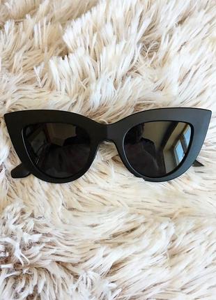 Скидка!новые,стильные,модные,тренд,солнцезащитные очки,ретро,черные лисички матовые5 фото