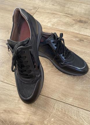 Брендовые кожаные кроссовки, италия,  р37/37,5