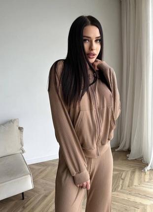 Костюм прогулочный разные цвета