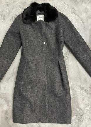 Пальто жіноче