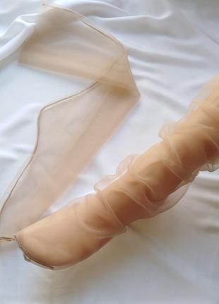 Бежевые носочки из сеточки