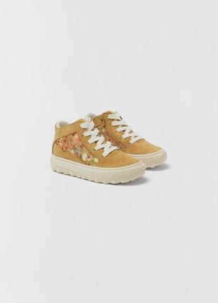 Демісезонні ботінки zara