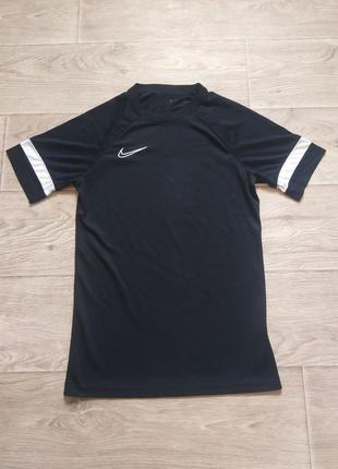 Футболка nike dri-fit