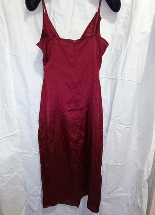 Обольстительное красное платье ночной игрушки с вырезом5 фото