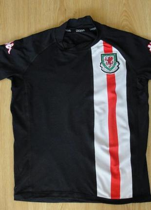 Спортивна еластична футболка на хлопчика