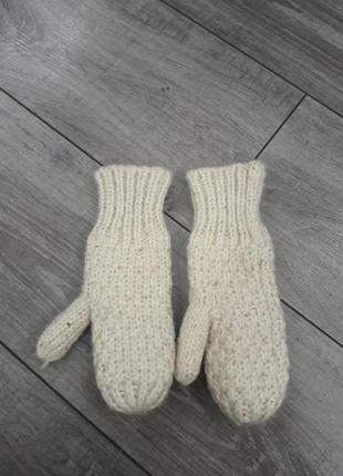 Варежки женские