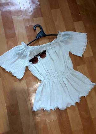 Білосніжна блуза з баскою1 фото