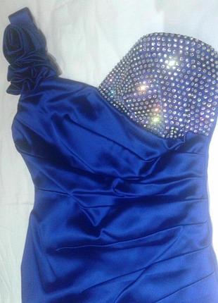 Нарядное платье