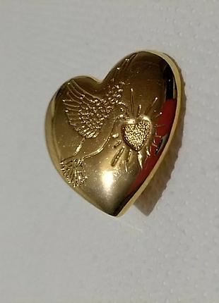 The variety club. брошь сердце в золотом цвете