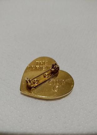 The variety club. брошь сердце в золотом цвете