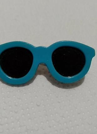 Брошь очки.