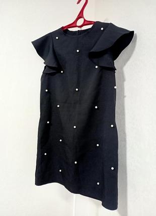 Платье женское черное с жемчужинами1 фото
