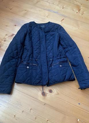 Синя куртка