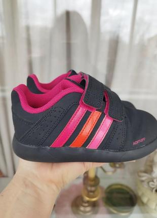 Кроссовки adidas