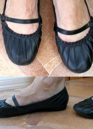 Чорні балетки туфлі