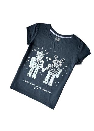 Милая футболочка с переливающимися роботами spark