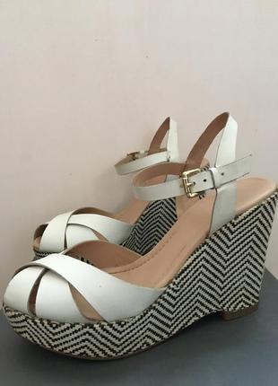 Одеса, забирайте! витончені літні босоніжки бразилія танкетка