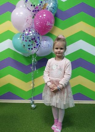 Красивое платье с весенним принтом