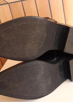 Крутые ботинки zara лакированные с металлическими носиками челси удобны стильные модные3 фото