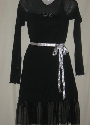 Платье женское короткое чёрное с гипюровыми рукавами.1 фото