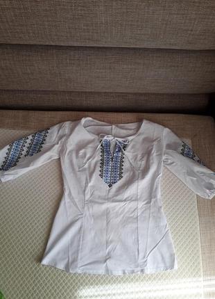 Блузка-вышиванка (машинная вышивка)2 фото